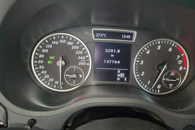 Used Mercedes-Benz B-Class 2012 B 180 Odometer Close Up