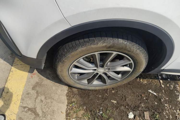 Used Geely Auto Emgrand X7 Sport 2018 1.8TD Automatic Two-Wheel Drive Smart Connect 4G Internet Edition
