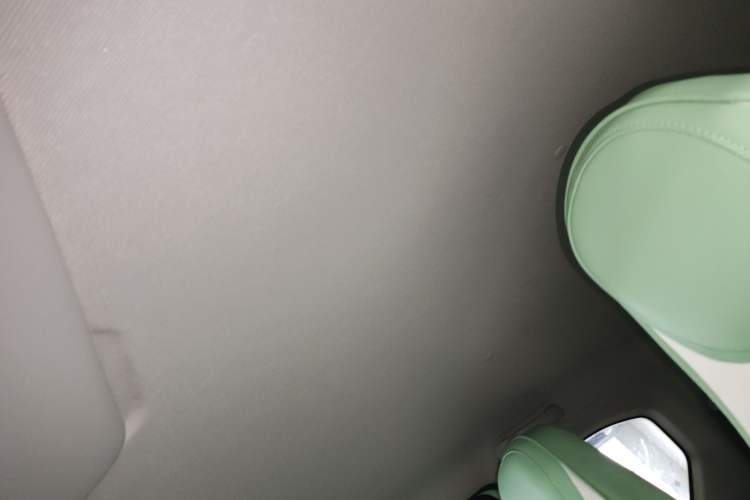 Used Wuling Hongguang MINIEV 2021 Macaron Premium Model – Lithium Iron Phosphate Headliner