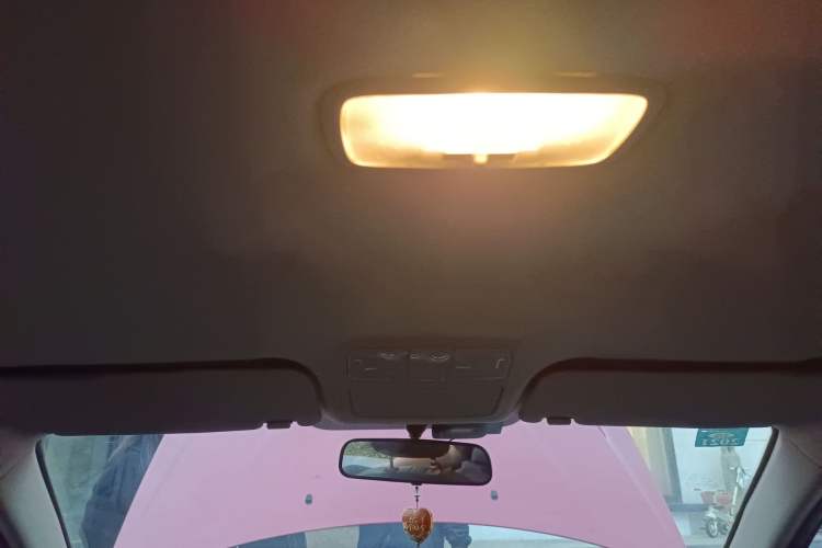 Used Hyundai Celesta 2011 1.6L Automatic Comfort Edition Headliner