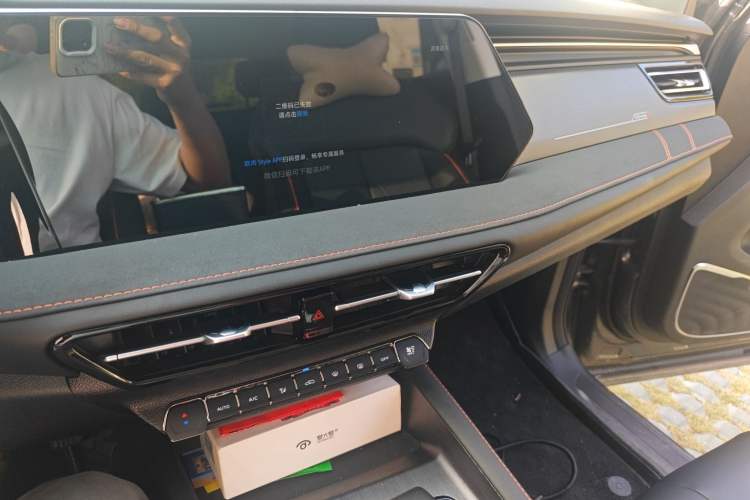 Used CHANGAN OSHAN X7 PLUS 2022 1.5T Blue Whale Edition Automatic Prestige Version Audio And AC Panel