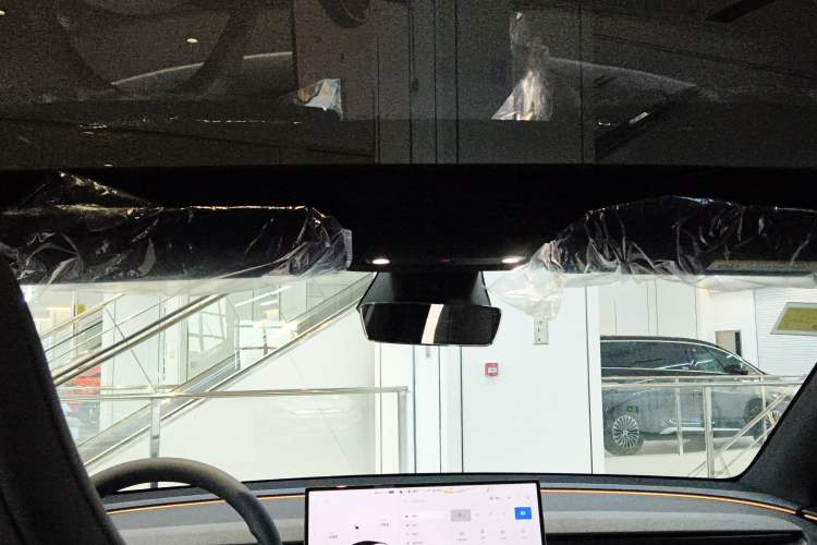 Used Tesla Model Y L 2025 Model Long-Range All-Wheel-Drive Version