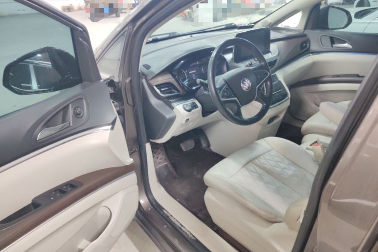 Used Buick GL8 2022 Land Cruiser Executive Class 652T Comfort Model