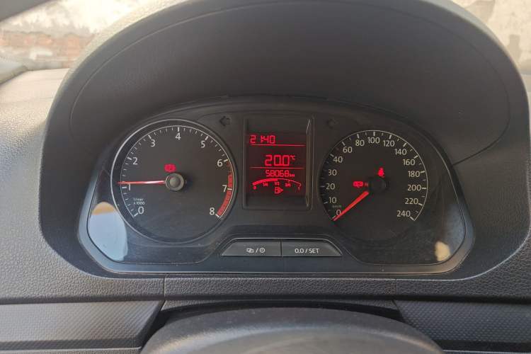 Used Volkswagen Jetta 2015 Value Edition 1.6L Manual Fashionable Style Instrument Cluster