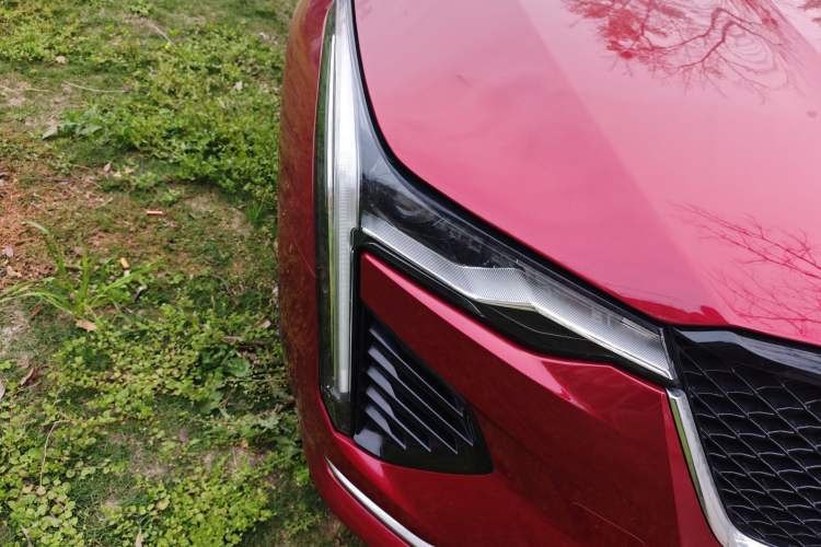 Used Cadillac CT4 2020 28T Fashion Edition Right Front Headlight