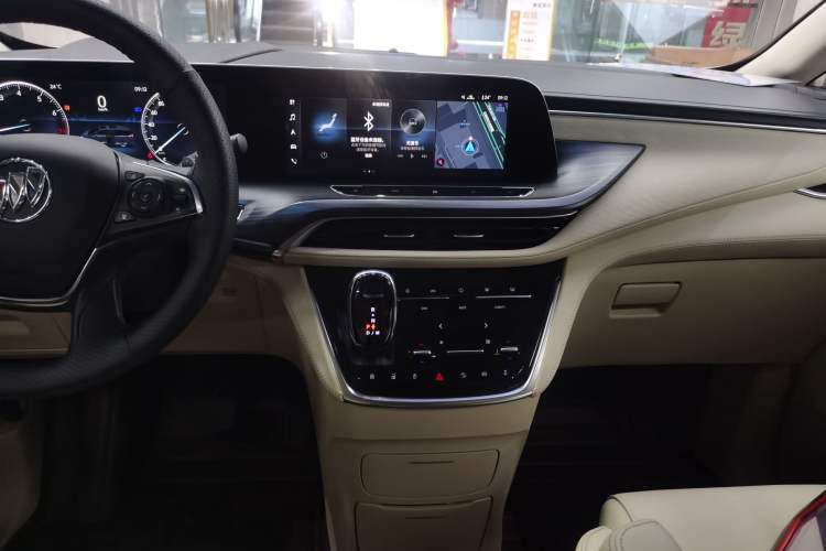 Used Buick GL8 2022 ES Land Cruiser 653T Luxury Model Audio And AC Panel