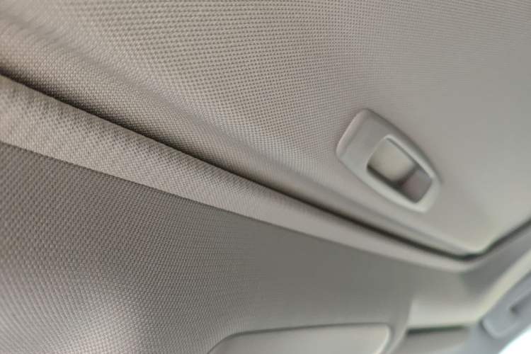 Used Toyota RAV4 2021 Revised Version Dual-Motor Hybrid 2.5L E-CVT Two-Wheel Drive Elite Edition Headliner