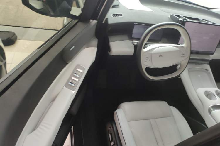 Used XPeng X9 2024 702 Ultra-Long Range Max Driver Seat