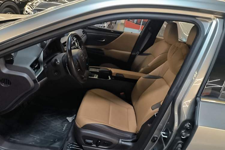 Used Lexus ES 2020 200 Luxury Edition
