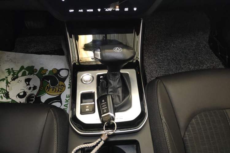 Used Dongfeng Aeolus Yixuan 2020 230T Automatic Advanced Edition Gear Lever