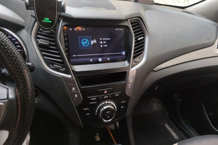 Used Hyundai Santa Fe 2015 2.0T Automatic All-Wheel Drive Smart Version 5 Seats
