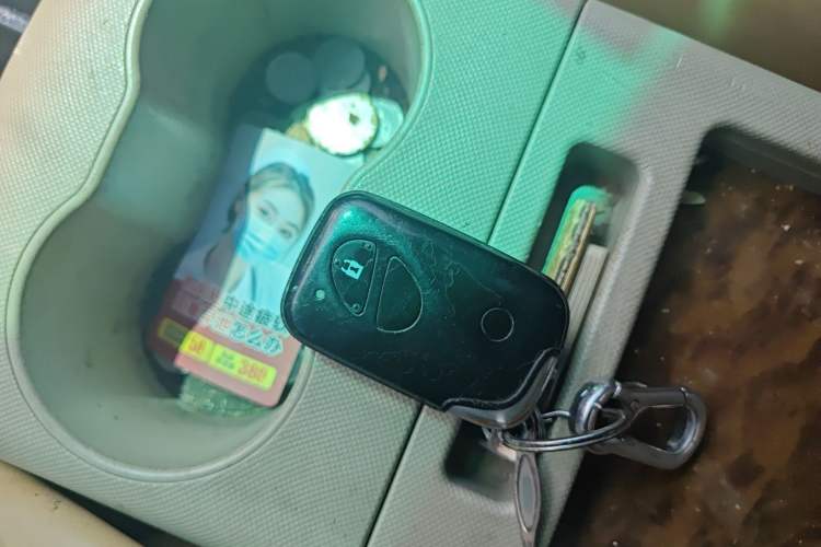 Used BYD M6 2013 2.0L Manual Comfort Edition
