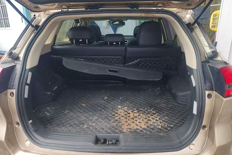 Used Geely Auto Emgrand X7 Sport 2016 1.8TD Automatic Smart Model Trunk