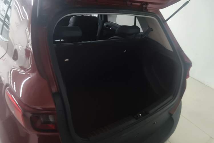 Used Kia kx1 Stonic 2021 1.4L CVT Fun Edition Trunk