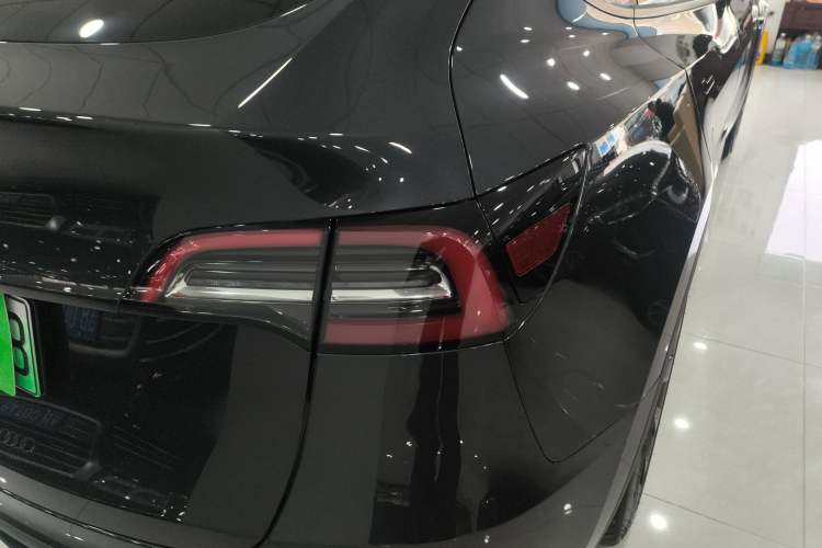 Used Tesla Model Y 2024 Long-Range All-Wheel-Drive Version
