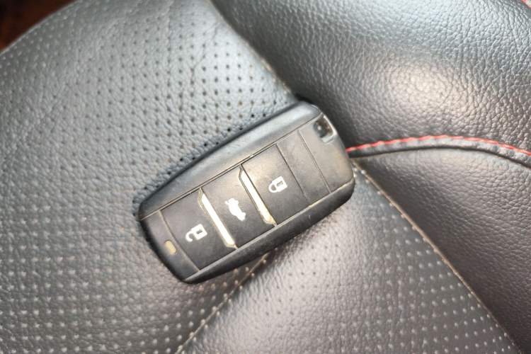 Used CHANGAN CS75 2014 1.8T Automatic Elite Model China IV Standard
