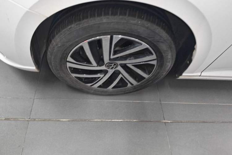 Used Volkswagen Lavida 2023 280TSI DSG Full-Comfort Edition Left Front Wheel Hub