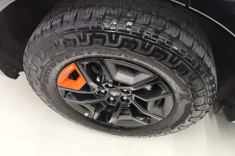 Used Ford Explorer 2023 EcoBoost 285 Kunlun Peak Edition 6-Seater Right Rear Wheel Hub