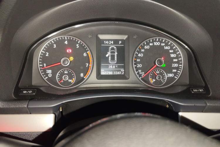 Used Volkswagen Scirocco 2011 1.4 TSI Single-Turbo Fashion Edition Instrument Cluster