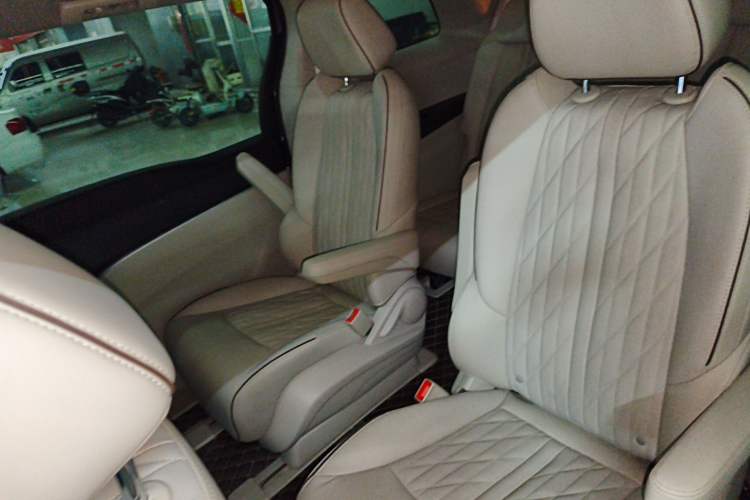 Used Buick GL8 2023 Land Executive Class 652T Luxury Model