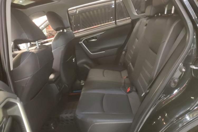 Used Toyota RAV4 2022 2.0L CVT Two-Wheel Drive Fashion Plus Edition
