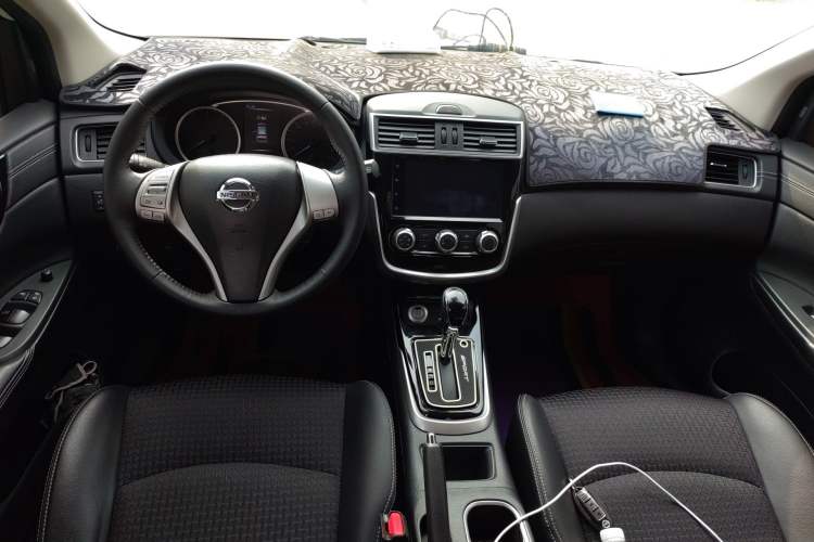 Used Nissan Tiida 2020 1.6L CVT Smart Drive Edition Center Console