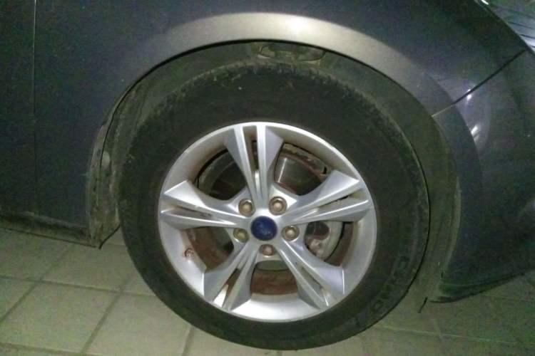 Used Ford Focus 2012 Sedan 1.6L Manual Fashion Edition
