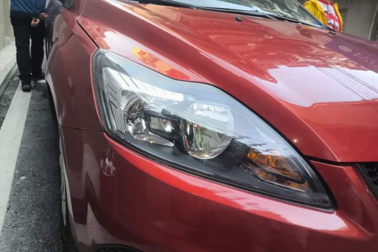 Used Ford Focus 2013 Hatchback Classic 1.8L Automatic Base Model
