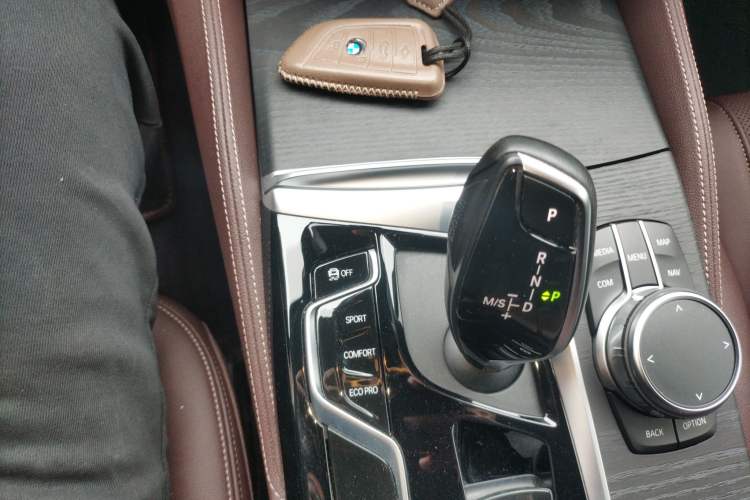 Used BMW 5 Series 2023 Restyled 530Li Leading Edition M Sport Package