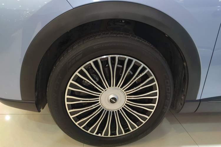 Used Chery Fengyun T9 2024 120 Long-Range Flagship Version 7 Seats Ternary Lithium Left Front Wheel Hub