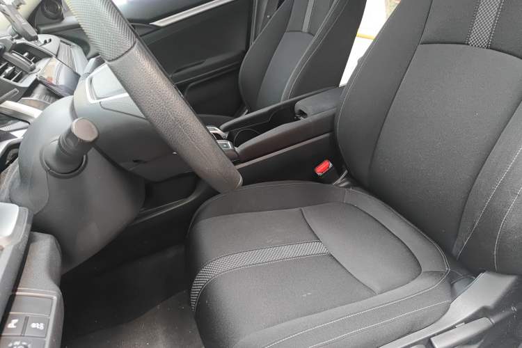 Used Honda Civic 2019 220TURBO CVT Dynamic Edition China V Left Front Seat