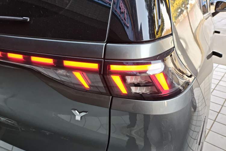 Used AION Y 2021 70 Tech Vitality Edition