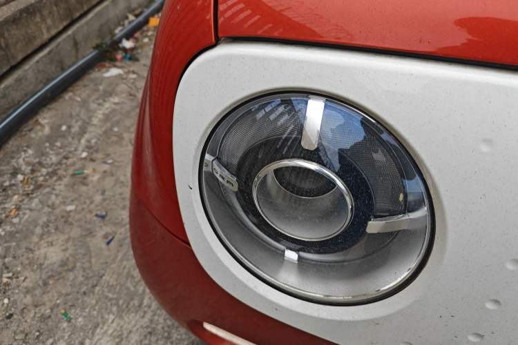 Used ORA Black Cat 2021 405 km Long-Range Version Right Front Headlight