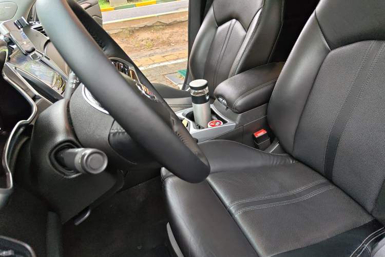 Used Cadillac SRX 2015 3.0L Elite Model Left Front Seat