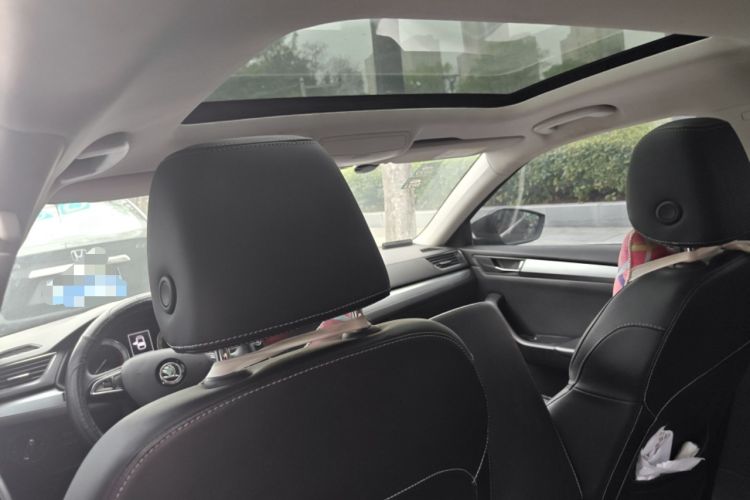 Used Skoda Superb 2018 TSI280 DSG Comfort Edition China V Standard Headliner