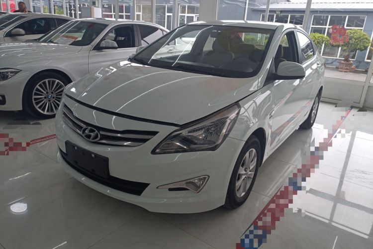 Used Hyundai Verna (older generation) 2014 1.4L Manual Smart GLS Trim