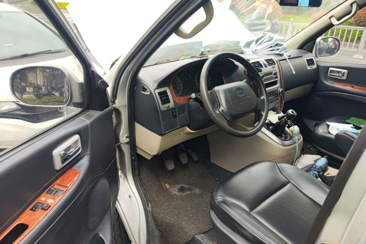 Used Jinbei Grace 2018 2.0L Express Comfort 7-Seater V19