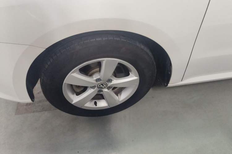 Used Volkswagen Lavida 2013 Revised Classic 1.6L Automatic Fashion Edition