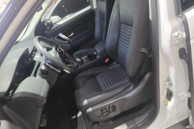 Used Land Rover Discovery Sport 2024 Luxury Custom Edition
