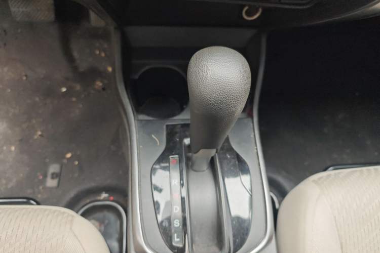 Used Honda Greiz 2016 1.5L CVT Classic Edition Gear Lever