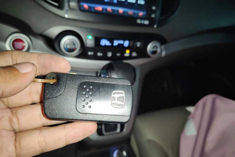 Used Honda CR-V 2012 2.4L four-wheel drive luxury version