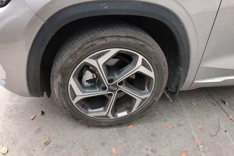 Used Geely Auto Monjaro L 2024 2.0TD High-Power Automatic Two-Wheel Drive Yunqi Version Left Front Wheel Hub