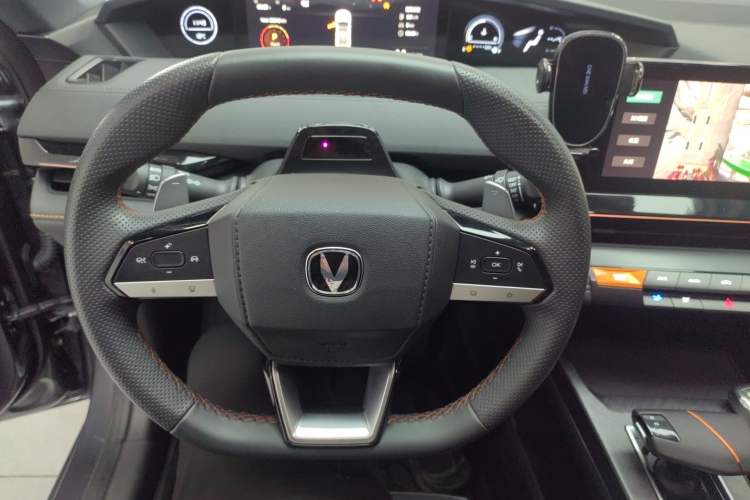 Used CHANGAN UNI-V 2022 1.5T Prestige Version Steering Wheel
