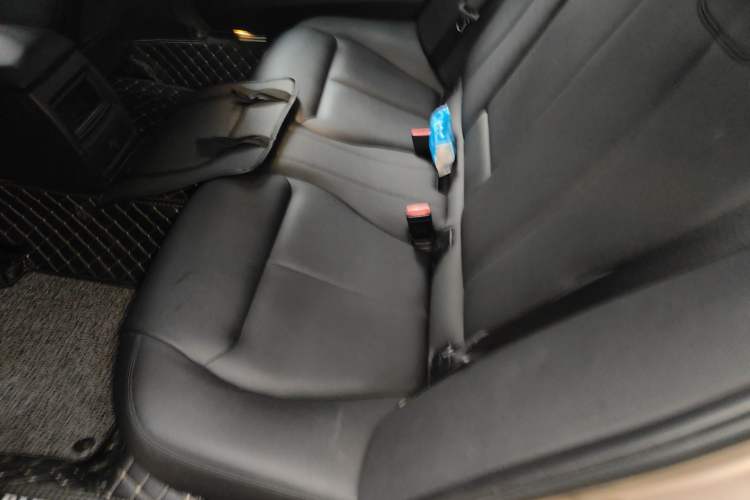 Used BMW 3 Series 2013 320Li Fashion Model
