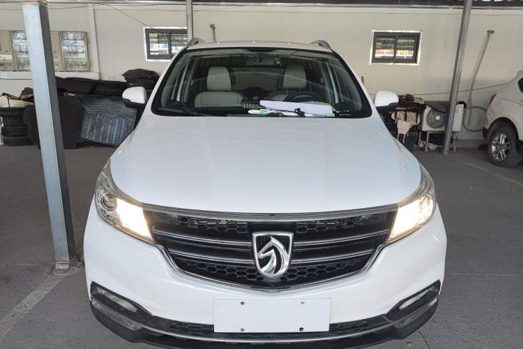 Used Baojun 730 2019 1.5T Manual Fashion Model 7-seater China VI