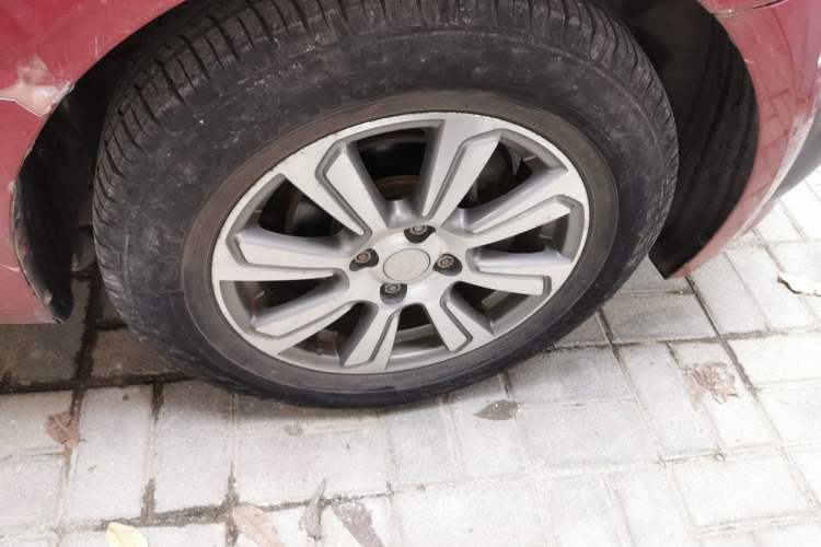 Used Chevrolet Aveo Sonic 2011 Sedan 1.4L MT SL
