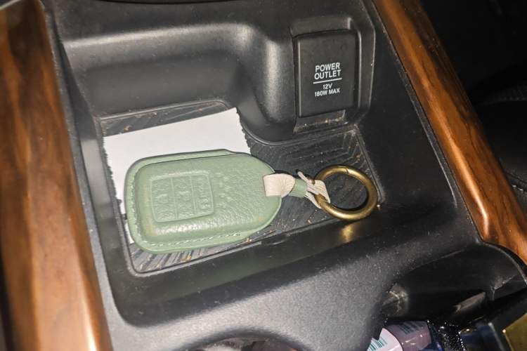 Used Honda CR-V 2019 Brilliant Edition Plus 240TURBO CVT Two-Wheel Drive Fashion Version China VI Emission Standard Vehicle Key