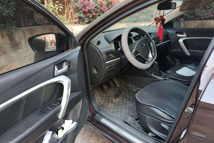 Used Geely Auto Emgrand 2016 Sedan 1.5L Manual Upward Edition