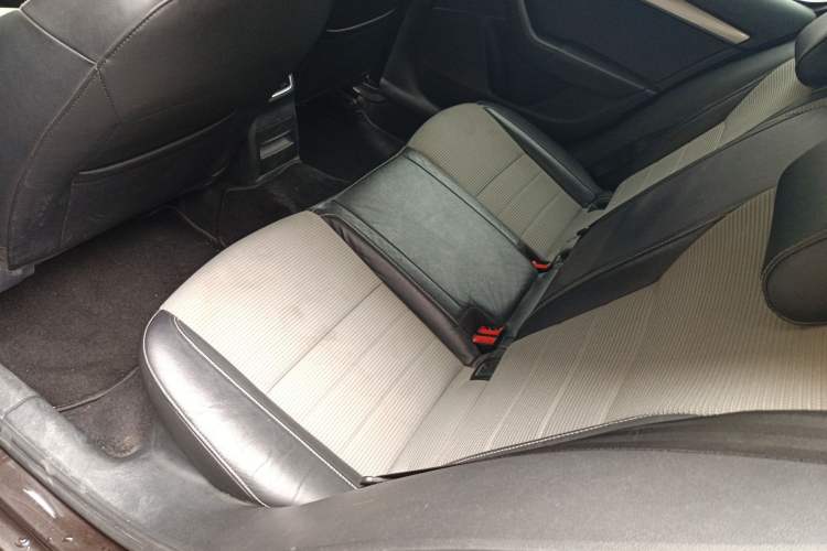 Used Skoda Octavia 2017 1.6L Automatic Chuanxing Edition Left Rear Seat