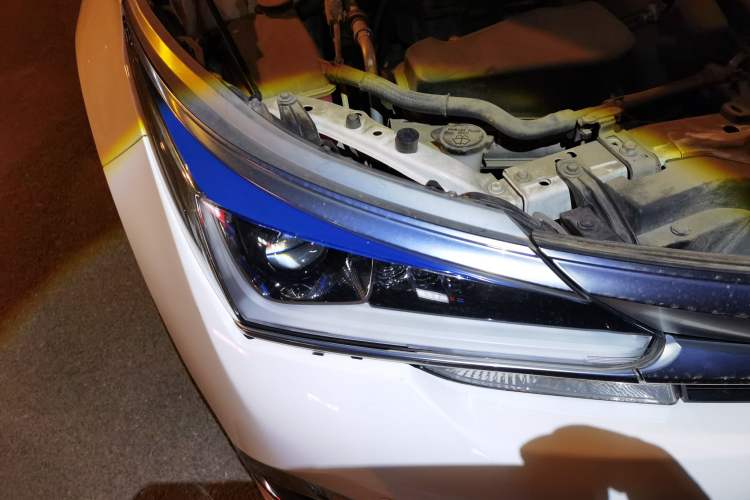 Used Toyota Corolla 2016 Dual-Engine 1.8L E-CVT Elite Edition Right Front Headlight